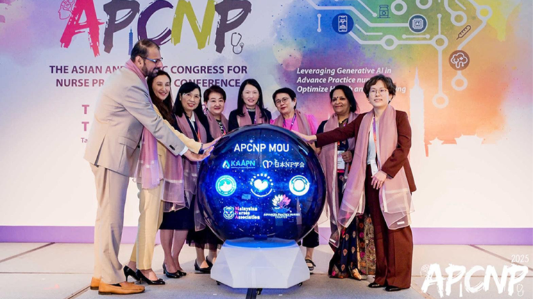 攜手鴻海、NVIDIA打造「智慧醫院」！ 台灣專師學會領銜亞太 7 國簽署 MOU