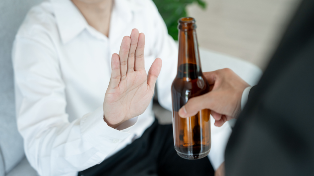 瘦瘦筆有望成「新一代戒酒神器」？ 醫揭2機制最關鍵：直接阻斷喝酒慾望