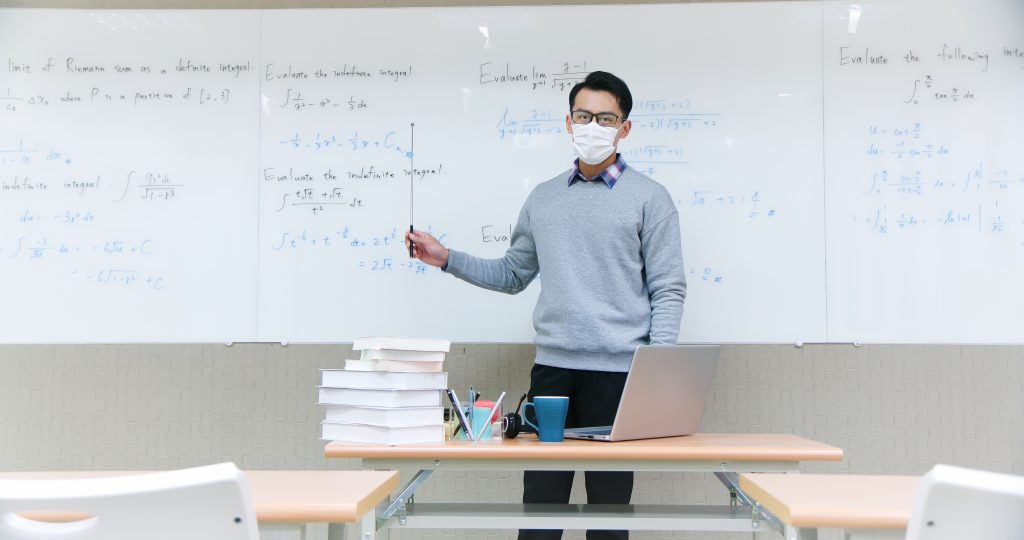 高學歷從不等於高道德 「月暈效應」影響個人判斷
