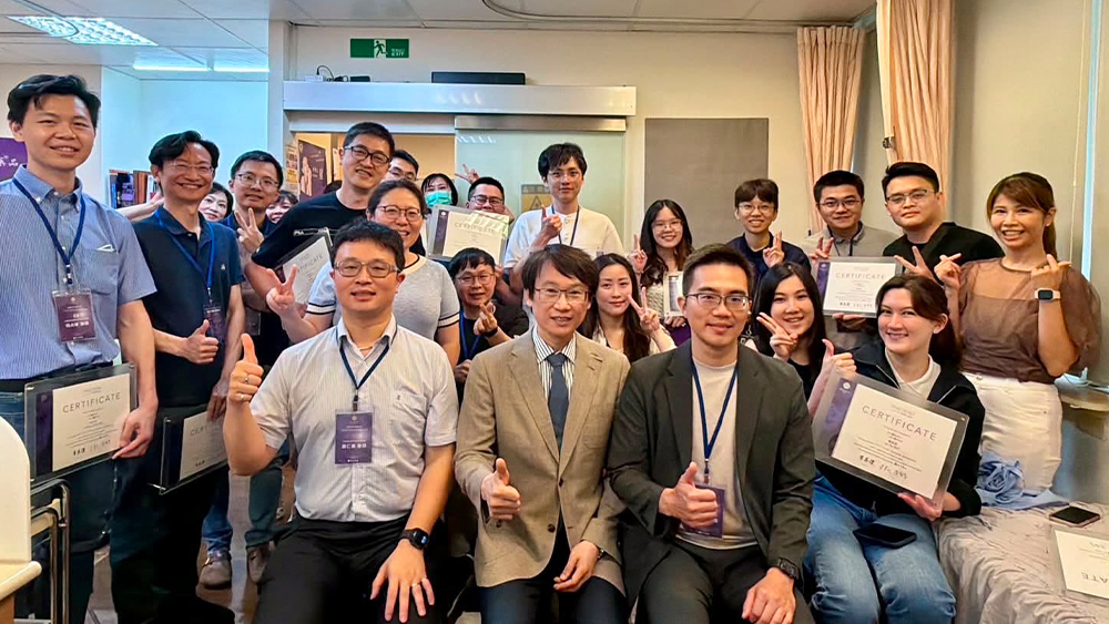 不再只看局部填補：從亞洲臉部結構出發　黃勇學醫師兩大醫學中心分享「BORLE 8點骨韌評估概念」