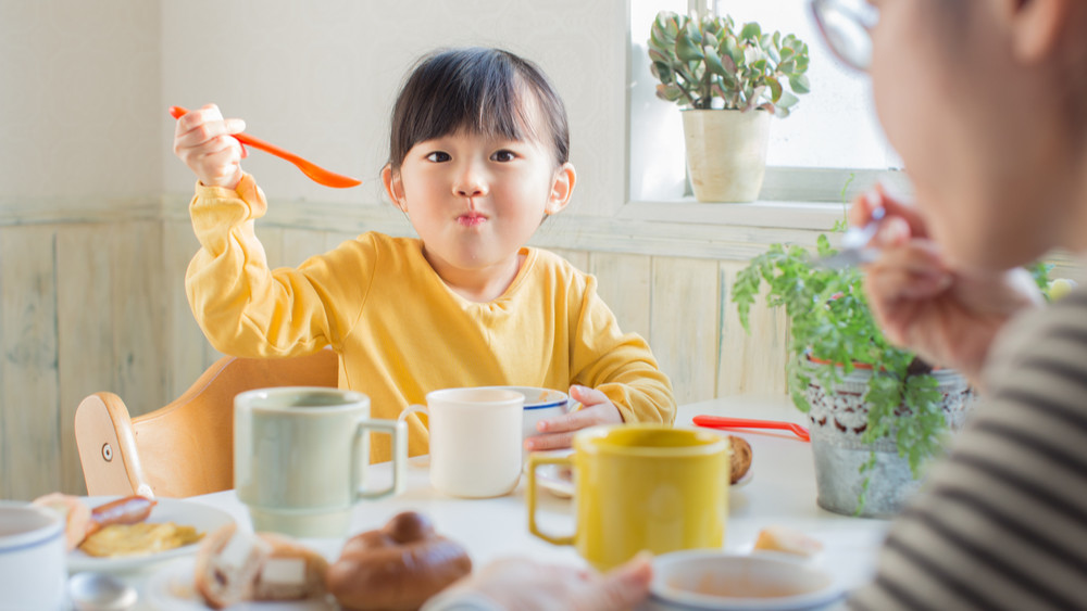 居隔家長必看！ 營養師：孩子打疫苗前後「這樣吃」  幫助增強免疫、緩解接種不適